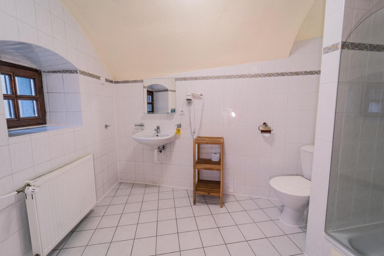 Hotel Koruna Prachatice Buitenkant foto