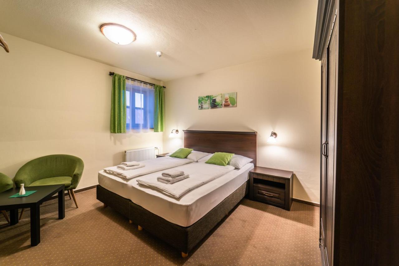 Hotel Koruna Prachatice Buitenkant foto