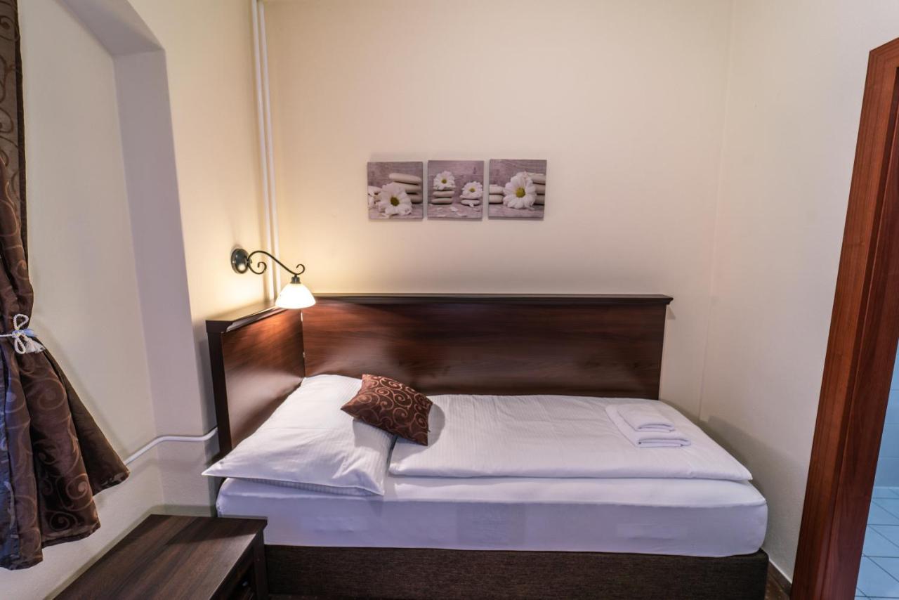 Hotel Koruna Prachatice Buitenkant foto